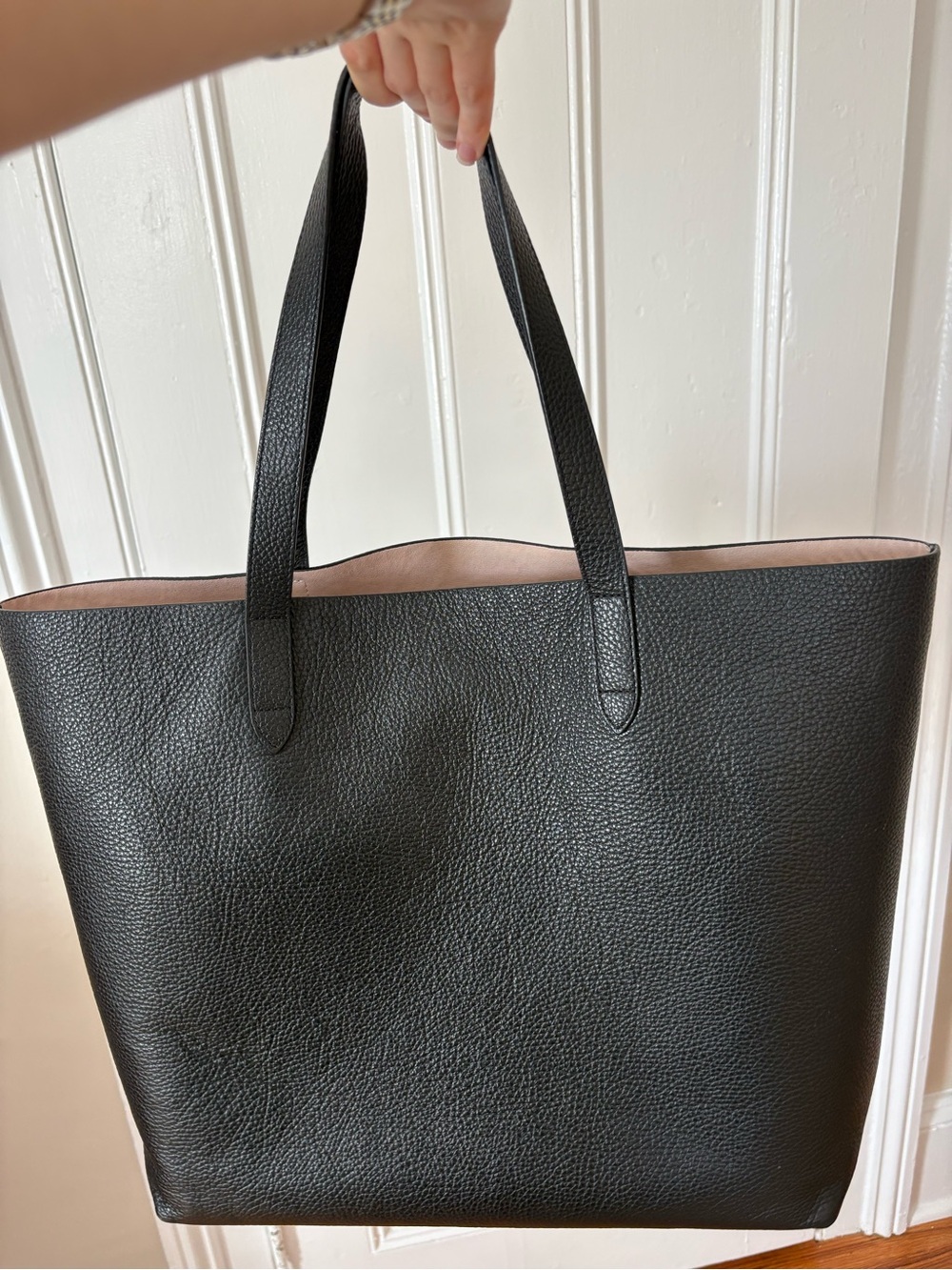 Cuyana Classic Structured Leather Tote with Cuyana Tote Organization Insert